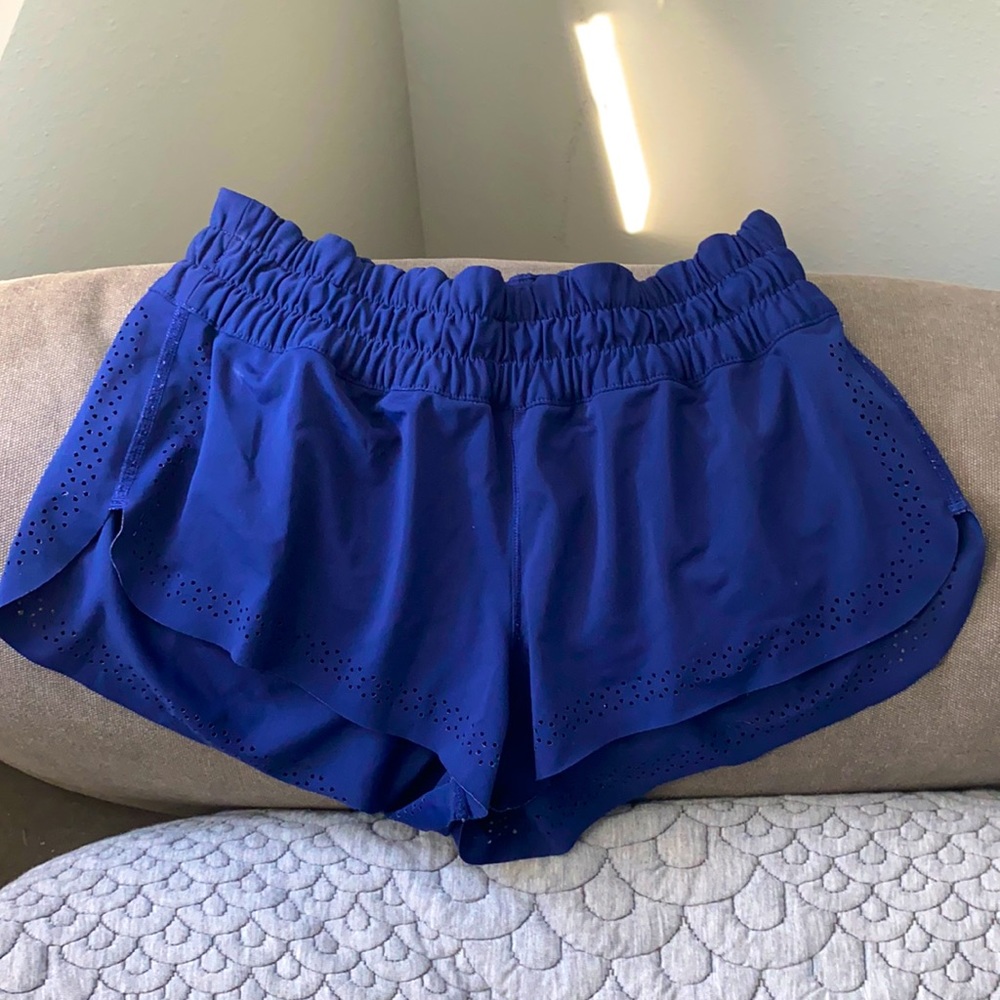 Lululemon size 2 loose flowy shorts, navy